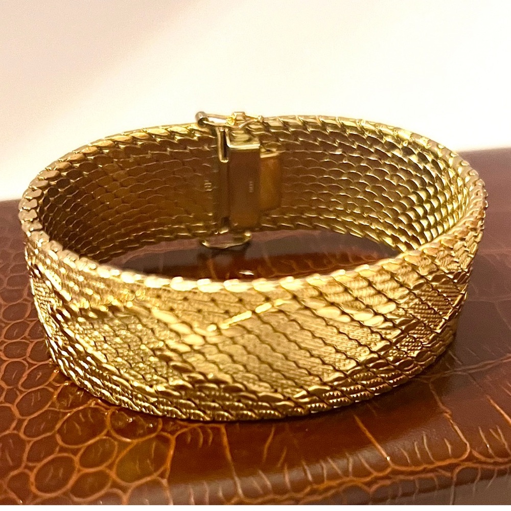 18k Gold Plated Mesh Diamond Pattern Hinged Bracelet Made In Italy, 7.25”L x 1”W